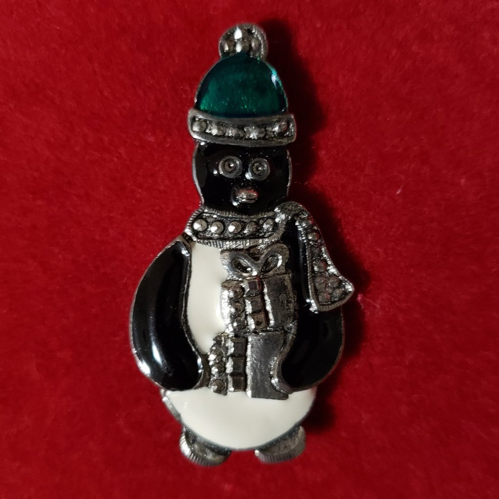 Vintage Lianna Lia Enamel Penguin Brooch